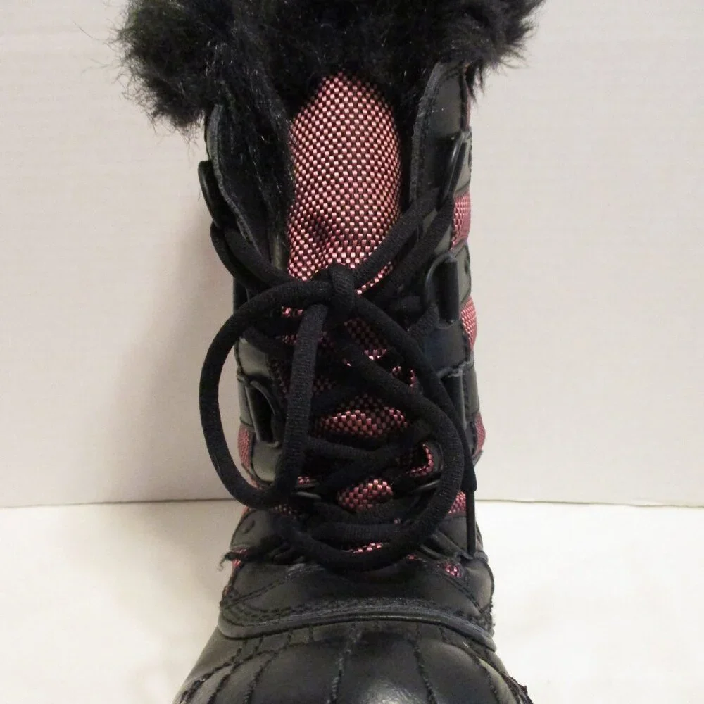 Sorel Boots Woman Size 7 Red Black Faux Fur Lining Waterproof Warm Lace Up Boots